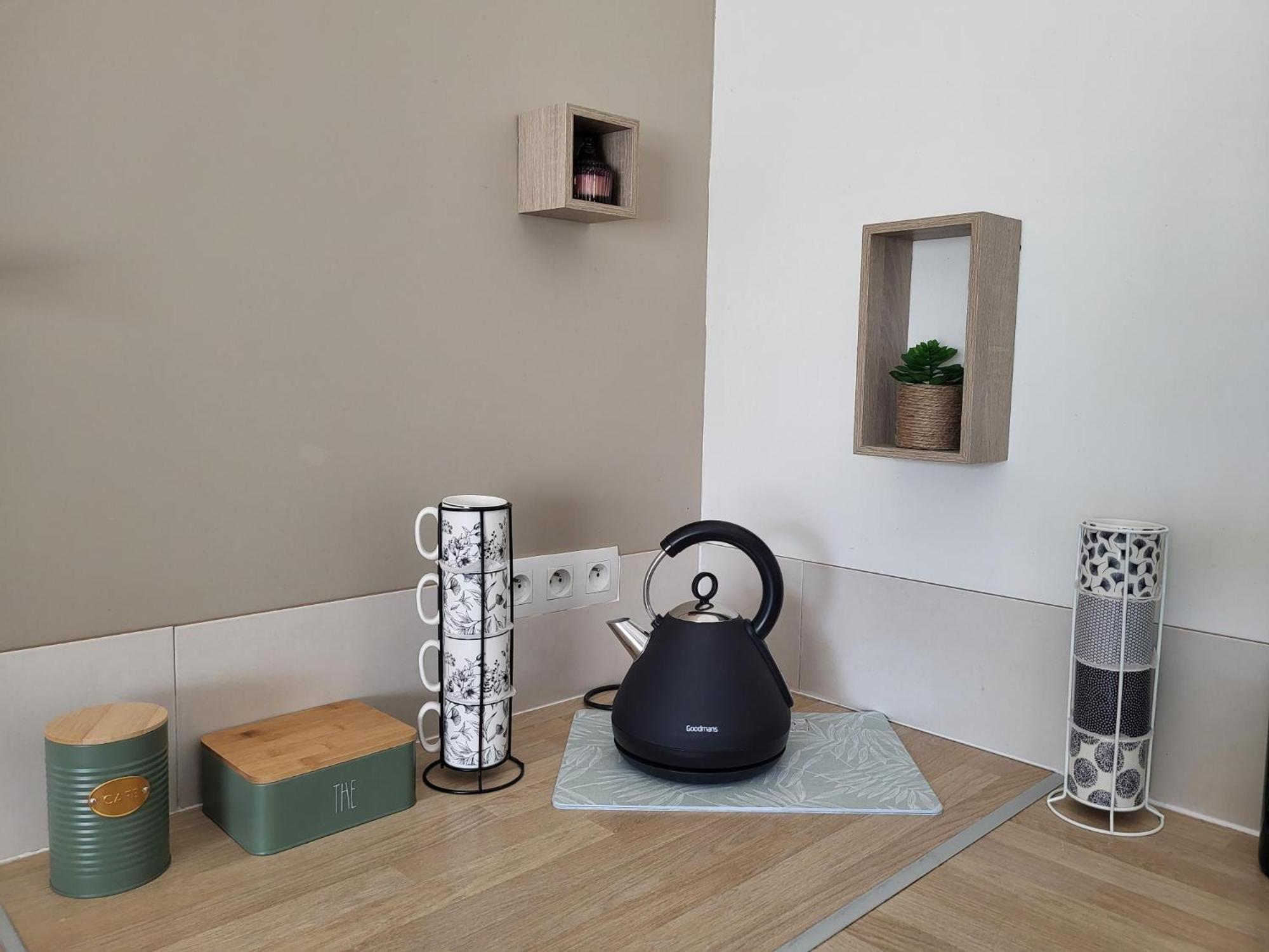 Maison Au Calme Avignon - Clim - Wi-Fi Villa Bagian luar foto